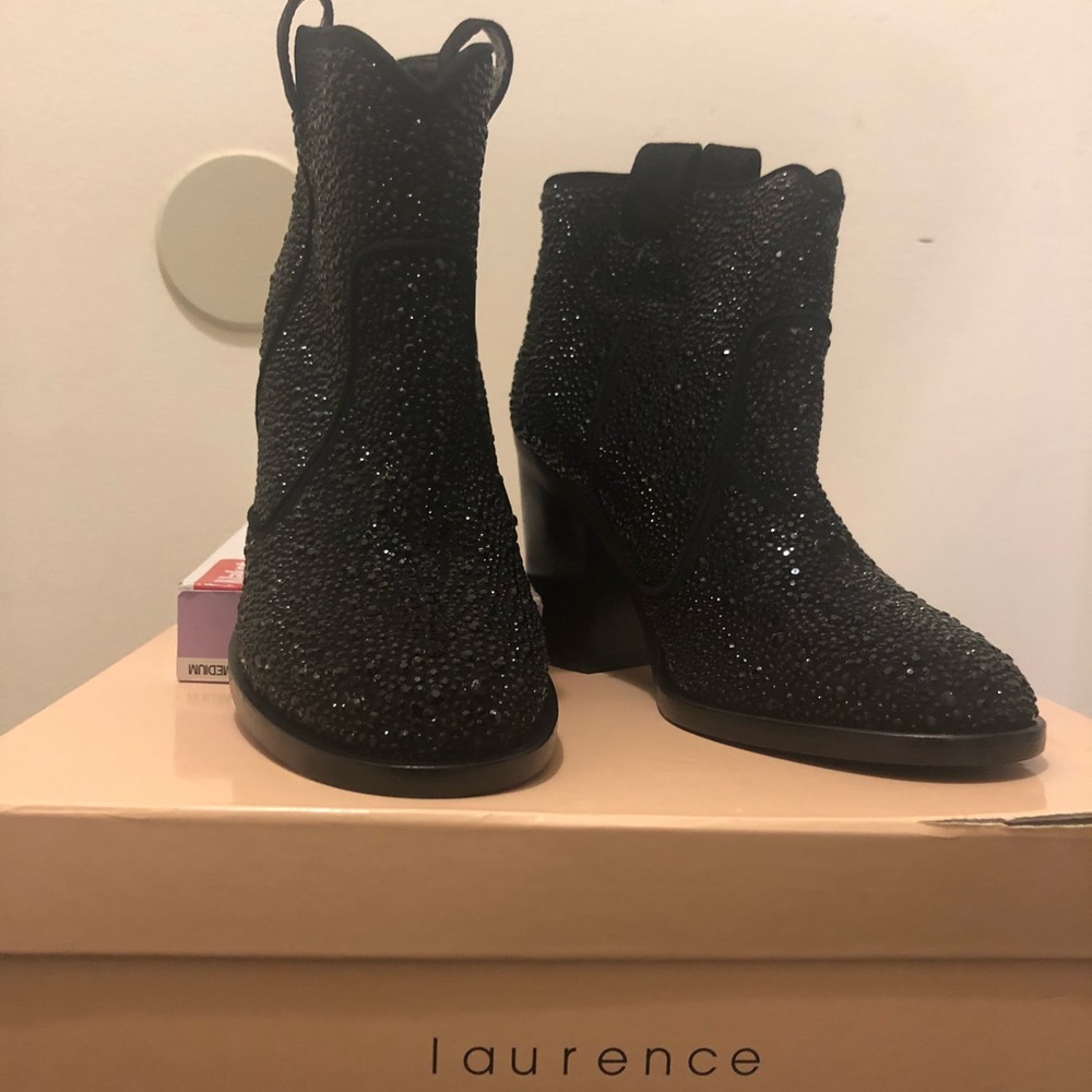 Brand new Laurence Decade ankle boots